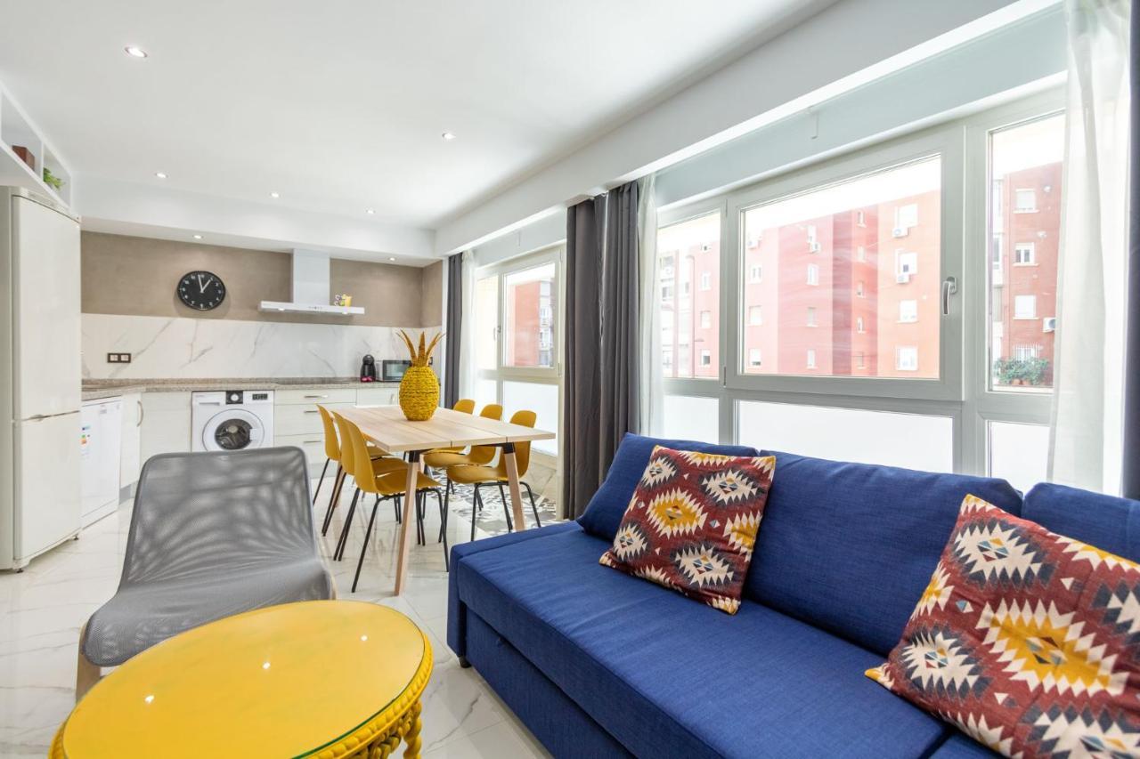 Lujan Deluxe Suites Sevilla Buitenkant foto